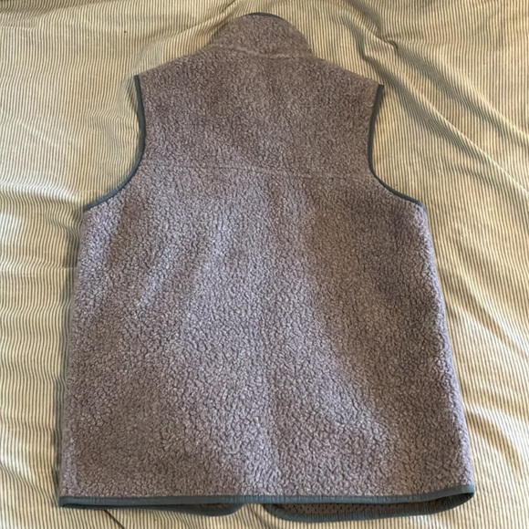 Grey Fleece Patagonia Vest— woman’s medium - Picture 2 of 4